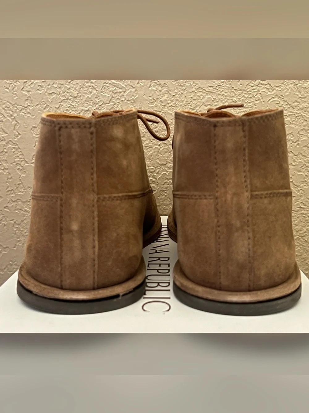 Banana Republic Italian Suede Chukka Boots Men’s Size-9